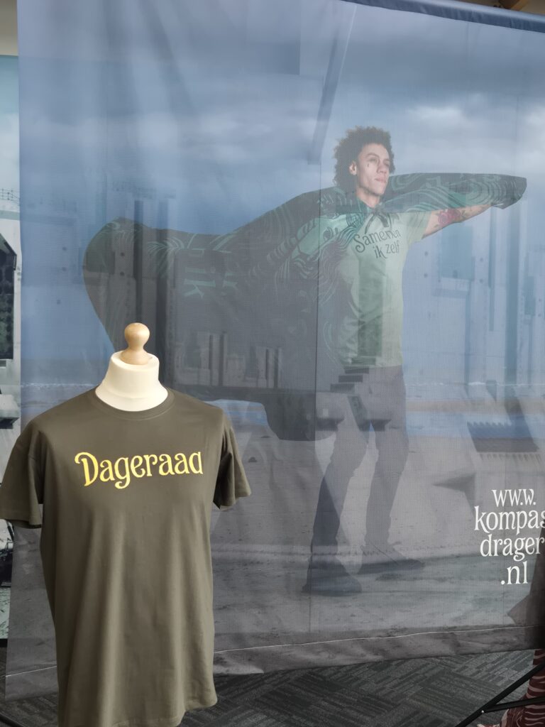 T Shirt "Dageraad" Maat L